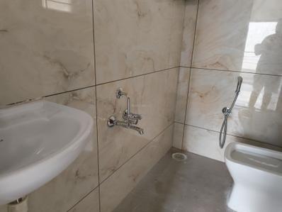 Bathroom Image of 560 Sq.ft 1 BHK Builder Floor for rent in Singasandra Bengaluru for Rs. 25000