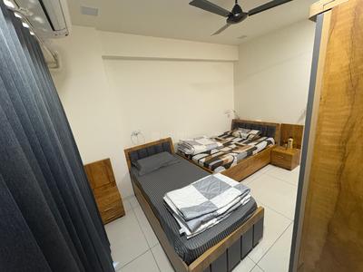Bedroom Image of 1710 Sq.ft 3 BHK Apartment / Flat for sale in Shree Hari Dreamland, Tragad Ahmedabad for Rs. 10000000