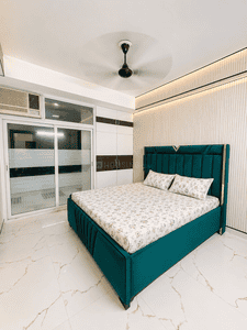 Image of 1350 Sq.ft 3 BHK Apartment / Flat for sale in Sector 73, Noida for Rs. 6000000