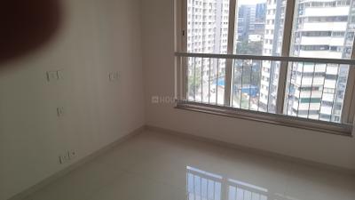 Bedroom Image of 950 Sq.ft 2 BHK Apartment / Flat for rent in Kalpataru Vivant, Jogeshwari East Mumbai for Rs. 65000