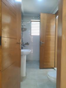 Common Bathroom Image of 2250 Sq.ft 4 BHK Builder Floor for sale in Green Field Colony Faridabad for Rs. 21000000