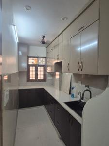 Kitchen Image of 1100 Sq.ft 3 BHK Builder Floor for rent in Preet Vihar New Delhi for Rs. 32000