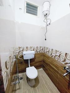 Bathroom Image of 650 Sq.ft 2 BHK Apartment / Flat for rent in Mahalakshmi Nagar Indore for Rs. 15500