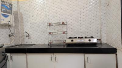 Kitchen Image of 350 Sq.ft 1 RK Apartment / Flat for rent in Popular Heights 2, Koregaon Park Pune for Rs. 25500