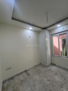 Bedroom Image of 550 Sq.ft 2 BHK Builder Floor for sale in Shalimar Bagh New Delhi for Rs. 5800000