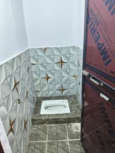 Bathroom Image of 600 Sq.ft 1 RK Apartment / Flat for rent in Shankracharya Nagar Bhopal for Rs. 3500