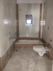 Bathroom Image of 1800 Sq.ft 3 BHK Independent House for rent in Omkar Nagar Nagpur for Rs. 30000