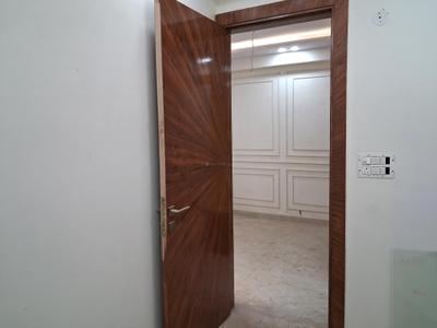 Bedroom Image of 1650 Sq.ft 3.5 BHK Apartment / Flat for sale in DM Infra, Sector 102 Noida for Rs. 6910000