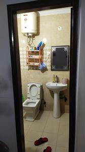 Bathroom Image of 510 Sq.ft 1 BHK Apartment / Flat for sale in Sector 9 Gurgaon for Rs. 2500000