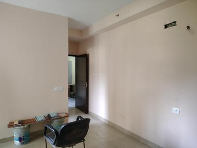 Living Room Image of 920 Sq.ft 2.5 BHK Apartment / Flat for sale in Amrapali Dream Valley 2, Noida Extension Greater Noida for Rs. 6350000