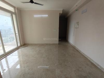 Living Room Image of 1115 Sq.ft 3 BHK Apartment / Flat for rent in NBCC Golf Homes, Noida Extension Greater Noida for Rs. 21990