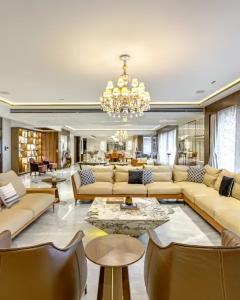 Hall Image of 3150 Sq.ft 4 BHK Apartment / Flat for sale in Hiranandani Rockside, Powai Mumbai for Rs. 130000000
