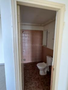 Bathroom Image of 953 Sq.ft 2 BHK Apartment / Flat for sale in Jaypee Aman, Sector 151 Noida for Rs. 7126000