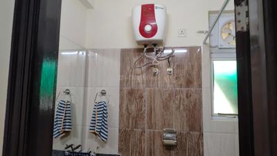 Bathroom Image of 2200 Sq.ft 3 BHK Builder Floor for rent in Ansal Esencia, Sector 67 Gurgaon for Rs. 35000