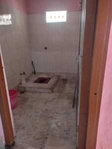 Bathroom Image of 2500 Sq.ft 2 BHK Independent House for rent in Malighat Muzaffarpur for Rs. 6000