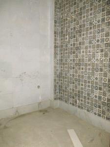 Common Bathroom Image of 1000 Sq.ft 3 BHK Apartment / Flat for sale in Sector 4 Rohini New Delhi for Rs. 5500000