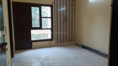 Bedroom Image of 1800 Sq.ft 3 BHK Apartment / Flat for rent in Kesarwani Apartments, Sector 5 Dwarka New Delhi for Rs. 45000