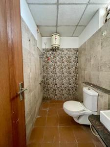 Bathroom Image of 1500 Sq.ft 3 BHK Apartment / Flat for sale in Sushma Crescent, Dhakoli Zirakpur for Rs. 9000000