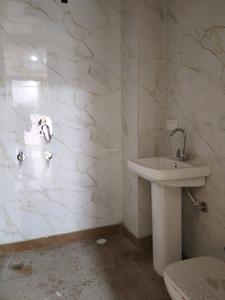 Common Bathroom Image of 1190 Sq.ft 3 BHK Apartment / Flat for sale in Shalimar Garden Ghaziabad for Rs. 8500000