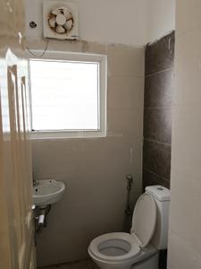 Bathroom Image of 2185 Sq.ft 3 BHK Independent House for rent in Paramount Golfforeste Villas, Surajpur Greater Noida for Rs. 35000