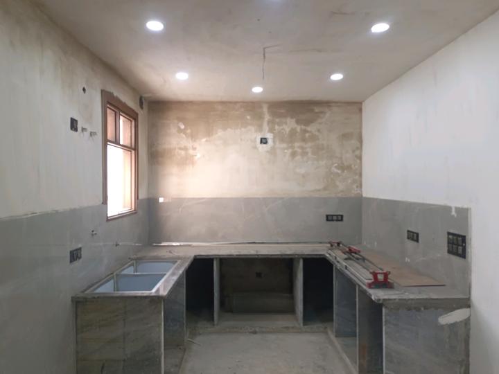 Independent Builder Floor Main Image 1