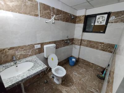 Bathroom Image of 1440 Sq.ft 3 BHK Apartment / Flat for rent in Ruhalki Kishanpur Urf Ikkad Haridwar for Rs. 20000