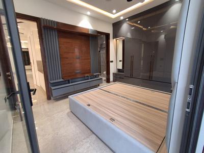 Bedroom Image of 1000 Sq.ft 2 BHK Apartment / Flat for sale in Priya Apartment, Vikaspuri New Delhi for Rs. 13000000
