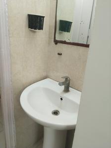 Bathroom Image of 550 Sq.ft 1 BHK Apartment / Flat for sale in RG Residency, Sector 120 Noida for Rs. 6200000