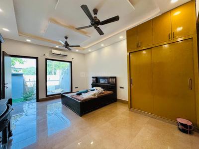 Bedroom Image of 4500 Sq.ft 5 BHK Farm House for sale in Sainik Farm New Delhi for Rs. 75000000