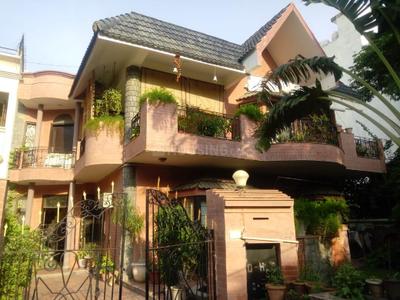 Main Entrance Image of 3240 Sq.ft 4 BHK Independent House for sale in Palam Vihar Gurgaon for Rs. 85000000