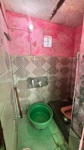 Bathroom Image of 446 Sq.ft 1 BHK Independent House for sale in Sector 39 Rohini New Delhi for Rs. 4500000