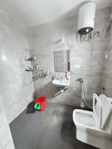 Image of 2200 Sq.ft 3 BHK Apartment / Flat for rent in Madhapur, Hyderabad for Rs. 52000