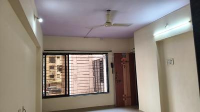 Living Room Image of 730 Sq.ft 2 BHK Apartment / Flat for rent in Borivali West Mumbai for Rs. 50000