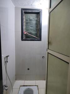 Common Bathroom Image of 500 Sq.ft 1 BHK Apartment / Flat for rent in Cosmos Enclave, Kasarvadavali Thane for Rs. 23500