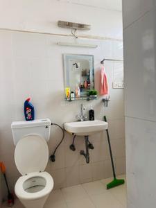 Image of 935 Sq.ft 2 BHK Apartment / Flat for rent in CGHS Rail Vihar, Sector 15, Gurgaon for Rs. 31000