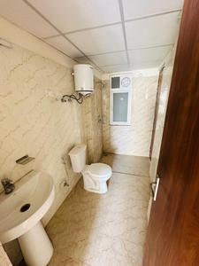 Bathroom Image of 1950 Sq.ft 3.5 BHK Apartment / Flat for sale in Amrapali Heartbeat City II, Sector 107 Noida for Rs. 23500000