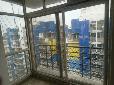 Balcony Image of 2000 Sq.ft 4 BHK Apartment / Flat for sale in Mahagun Mansion Phase 1 and 2, Indirapuram Ghaziabad for Rs. 23000000