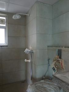 Common Bathroom Image of 1800 Sq.ft 3 BHK Apartment / Flat for sale in Tata Gurgaon Gateway, Sector 112 Gurgaon for Rs. 29500000