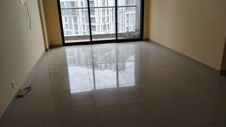 Tata Avenida Main Image 1