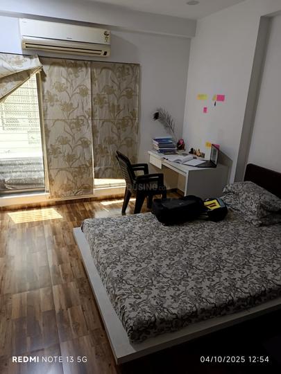 Shivam Klasse Bedroom 1