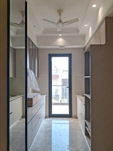 Kitchen Image of 1350 Sq.ft 3 BHK Builder Floor for sale in Paschim Vihar New Delhi for Rs. 31000000