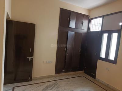 Bedroom Image of 1750 Sq.ft 3 BHK Builder Floor for rent in Sector 71 Noida for Rs. 32000