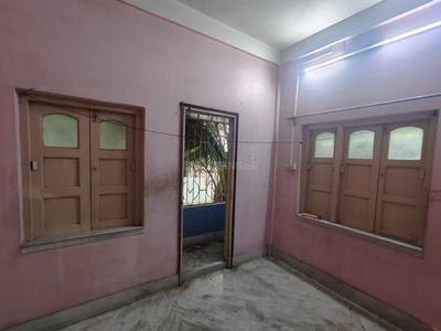 Bedroom Image of 650 Sq.ft 2 BHK Apartment / Flat for sale in Ganguly Bagan Kolkata for Rs. 2000000