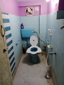 Bathroom Image of 500 Sq.ft 1 BHK Independent House for rent in Airport Gate no. 1 Kolkata for Rs. 12000