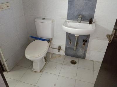 Bathroom Image of 1075 Sq.ft 2 BHK Apartment / Flat for sale in Gardenia Square, Crossings Republik Ghaziabad for Rs. 7000000
