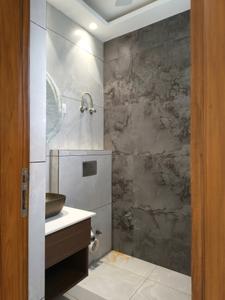Bedroom One Image of 1350 Sq.ft 4 BHK Builder Floor for sale in Indirapuram Ghaziabad for Rs. 24000000