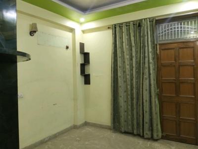 Bedroom Image of 950 Sq.ft 2 BHK Apartment / Flat for sale in Shubham Apartments, Shalimar Garden Ghaziabad for Rs. 6000000