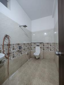 Bathroom Image of 1150 Sq.ft 2 BHK Builder Floor for rent in Vijay Nagar Indore for Rs. 25000