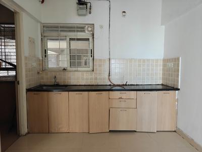 Kitchen Image of 820 Sq.ft 1 BHK Apartment / Flat for rent in Vista Luxuria, Hadapsar Pune for Rs. 17500
