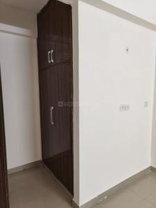 Bedroom Image of 935 Sq.ft 2 BHK Apartment / Flat for rent in Arihant Arden, Noida Extension Greater Noida for Rs. 17000